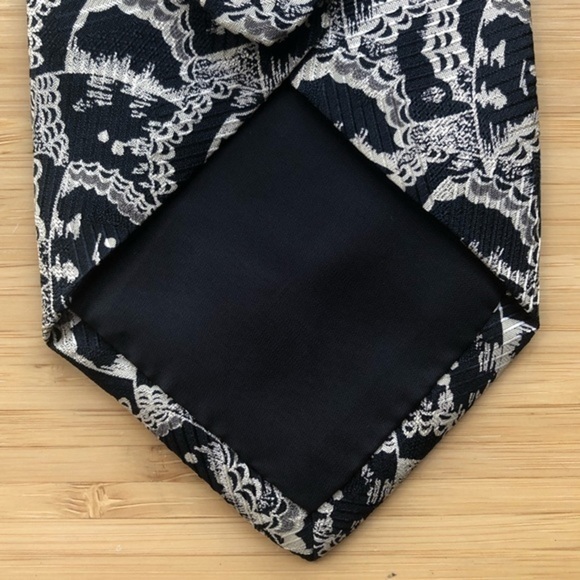 Robert Talbott for Carmel by the Sea silk neck tie - Picture 3 of 6